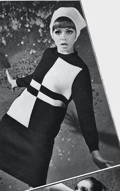 1475 Teenager's sweater, skirt and head-cloth