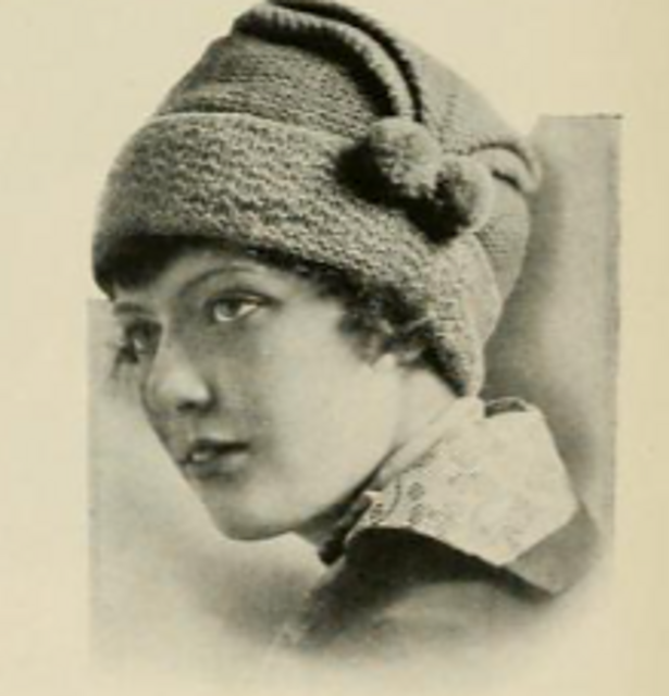 Ladies' Knitted Toque