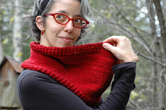Herringbone ZigZag Cowl
