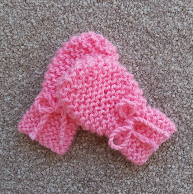 Preemie Garter Mittens