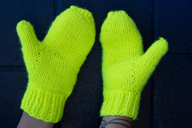 Shall We Mitts - Bulky