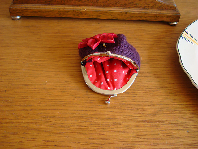 Easy knitted purse pattern