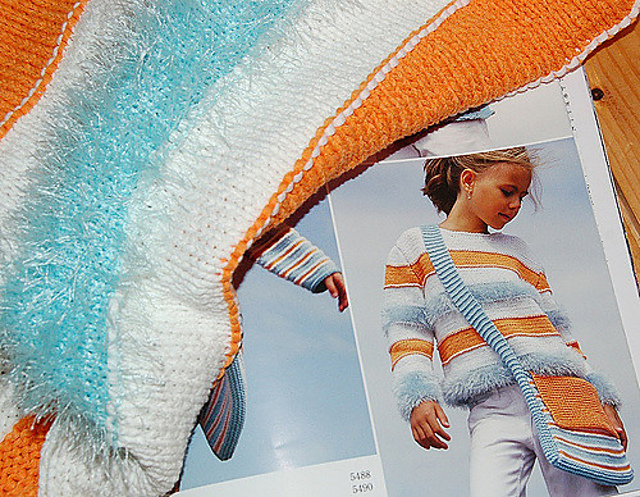 5488 Sweater with wide Panels