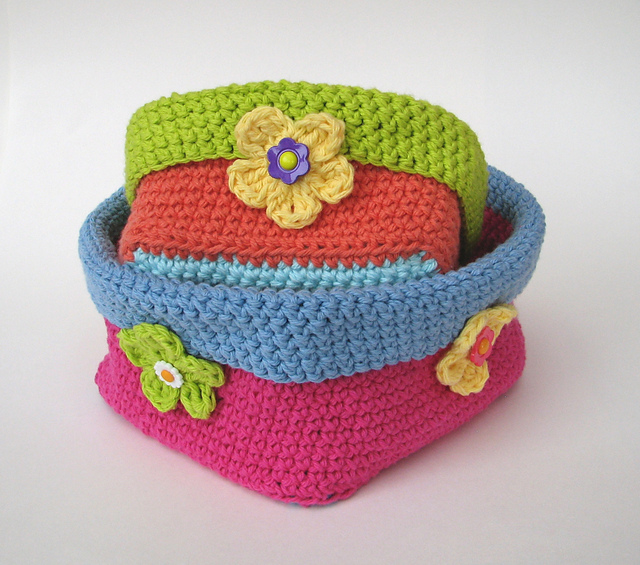 Crochet square basket