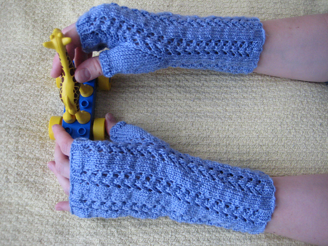 Little Arrowhead Fingerless Gloves