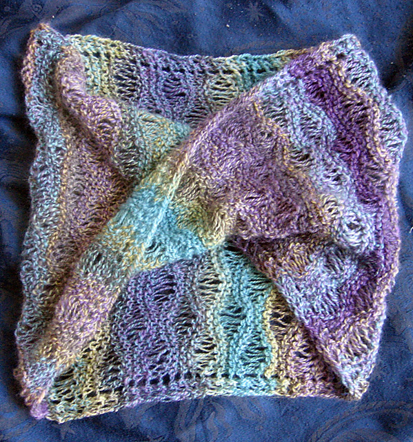 Sea Foam Mobius (sort of) Cowl