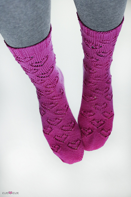 Ewe Heart Socks