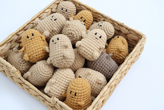 Crochet mini potato