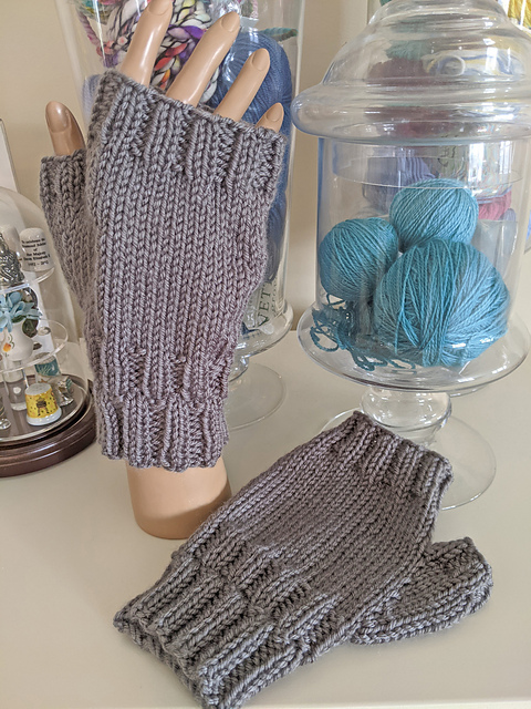 Knit the Rainbow Mitts