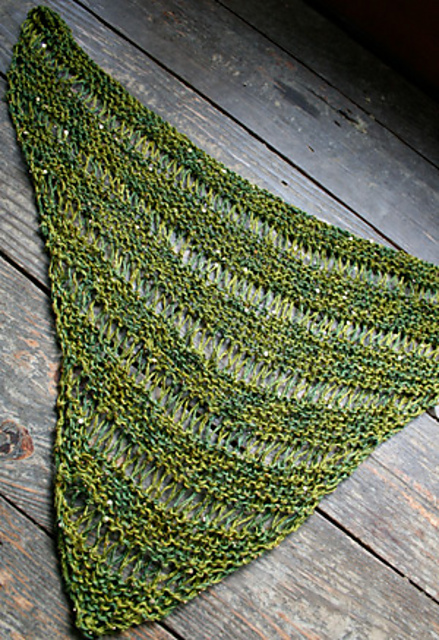 Nefertiti Shawlette