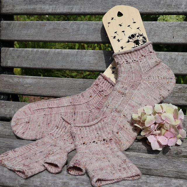 Elina (Socken und Handstulpen)