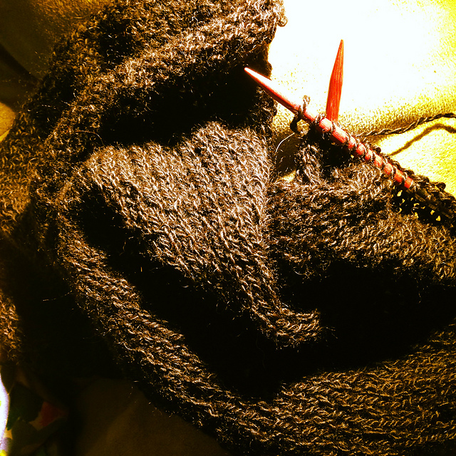 Easy and Gorgeous Alpaca Cowl