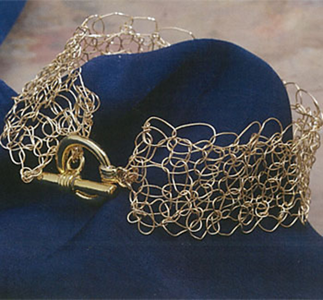 Gold Lace Necklace & Bracelet