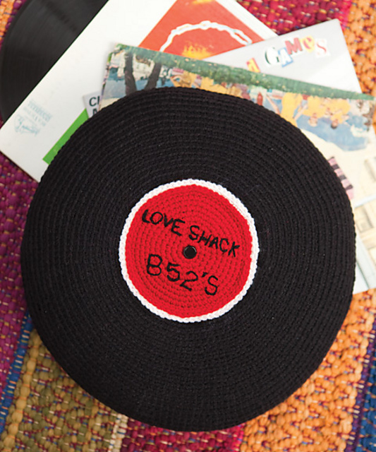 Ravelry Love Shack Pillow pattern by Brenda K. B. Anderson