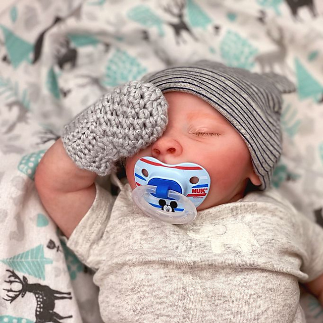 Simple Baby Mittens