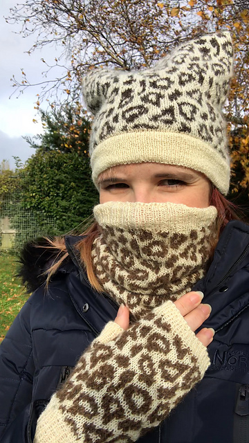 Cheetah Cowl