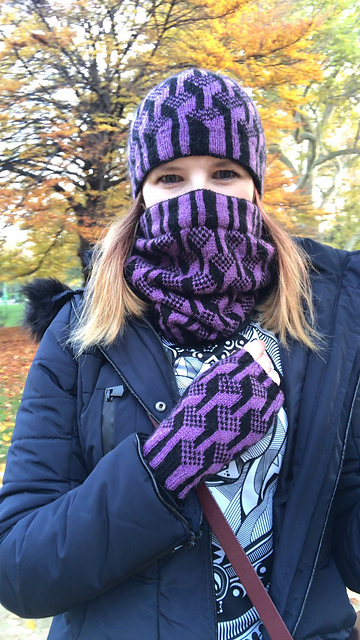 Stacked Hearts Cowl