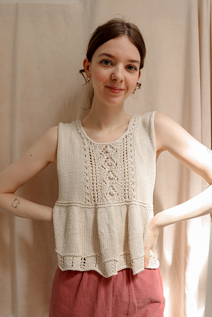 Ravelry: Rose Ruffle Top pattern by Famke | Mipi the Label