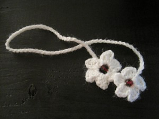 Tiny Beaded Flower Applique