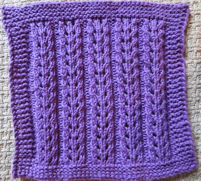 Easy Lace Columns Washcloth