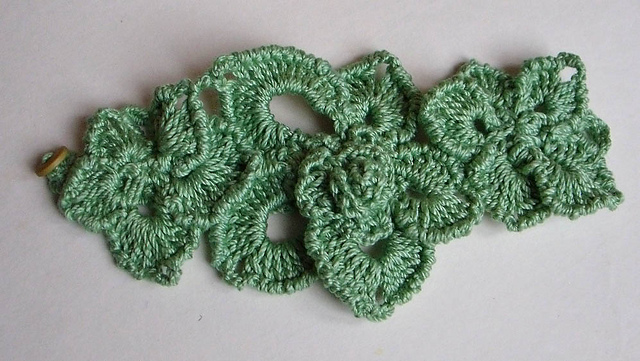Freeform Bracelet Flower Fantasy No 16.