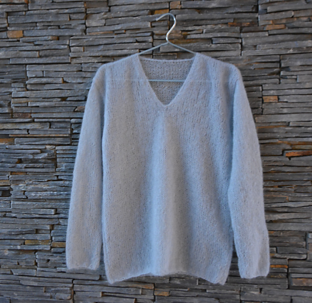 le p'tit pull tout simple col V