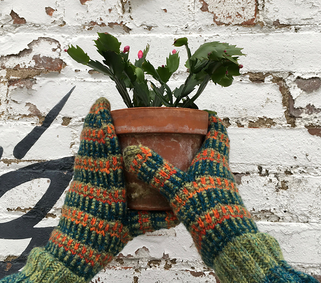 Winter Flowers Mittens