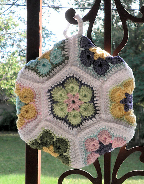 African Flower Hotpad