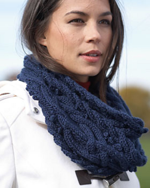 Sumptuous Cable Cowl