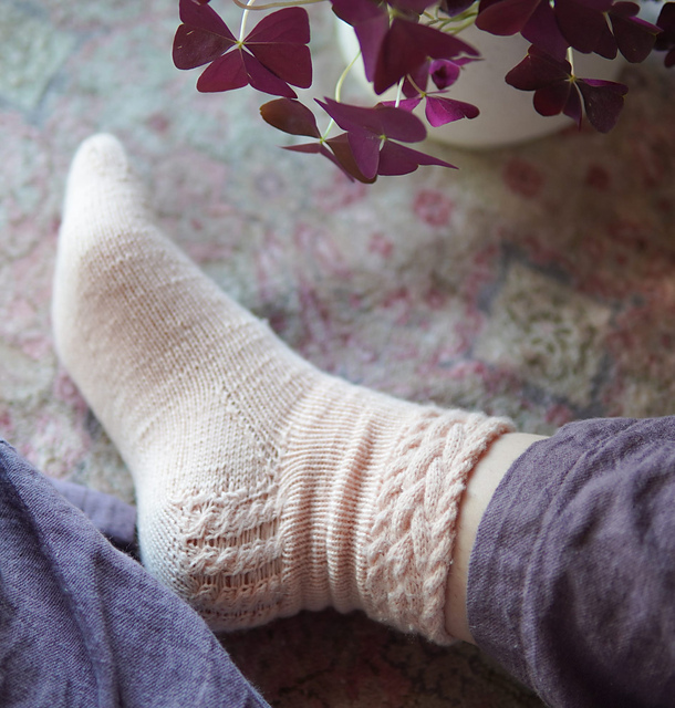 Memory Twine Socks