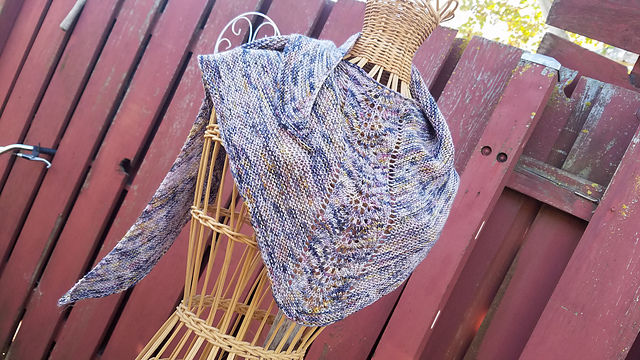 Faroese Feather Shawlette