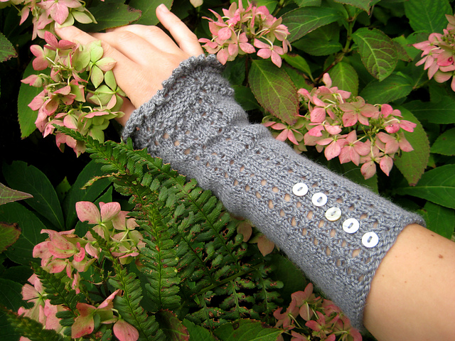 Fenella Wrist Warmers