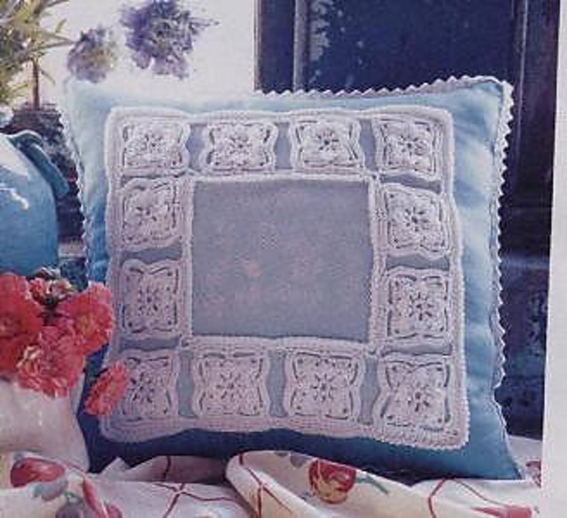 Victorian Pillow Border