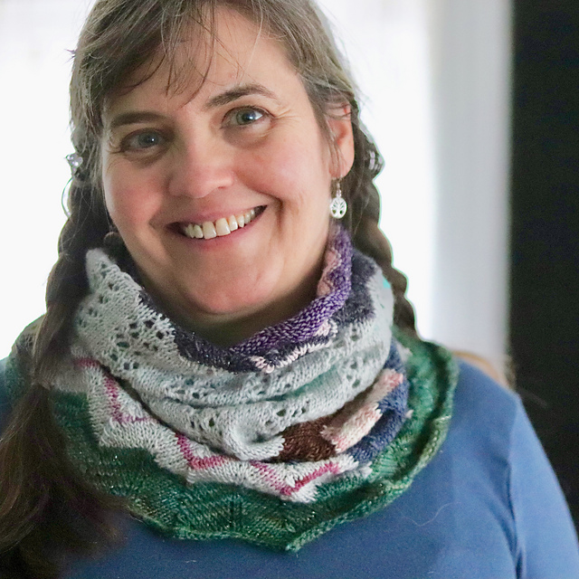 Knit Your Minis Cowl