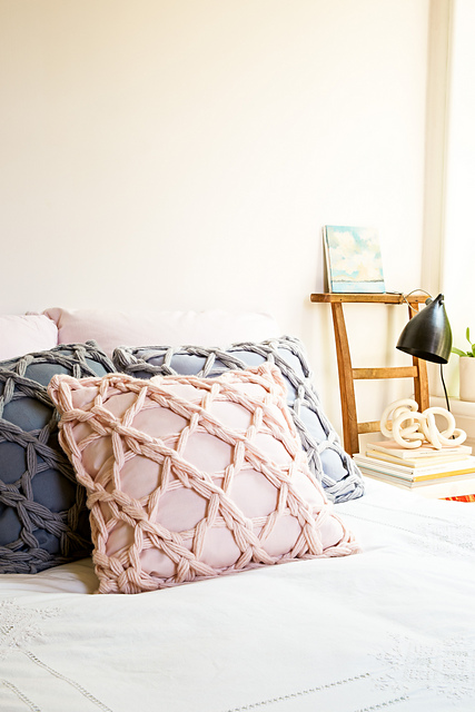 Arm Knit Lace Pillow