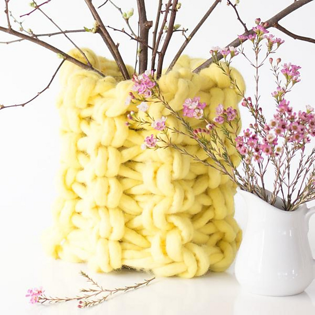 Arm Knit Chunky Vase