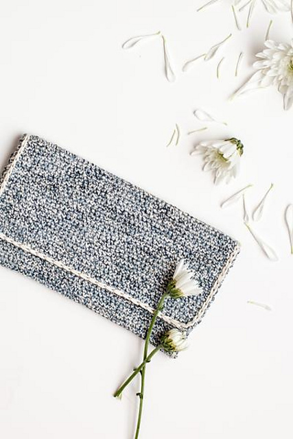 Seaside Clutch