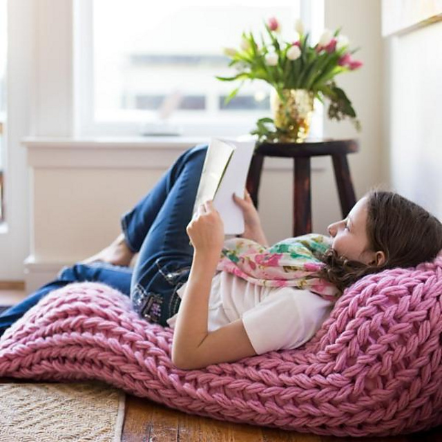 Arm Knit Lazy Days Lounger