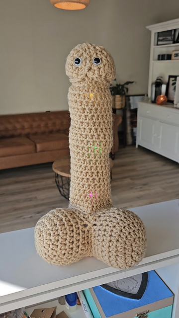 Wiggling Willy, dancing penis