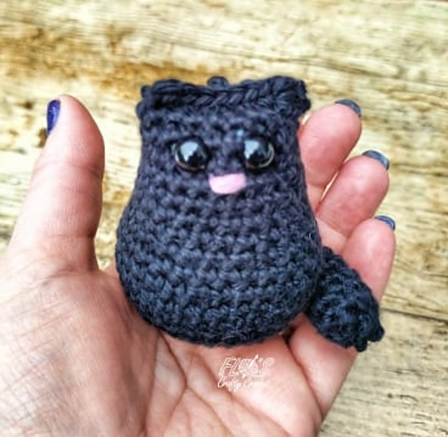 Pocket Hug Fat Cat