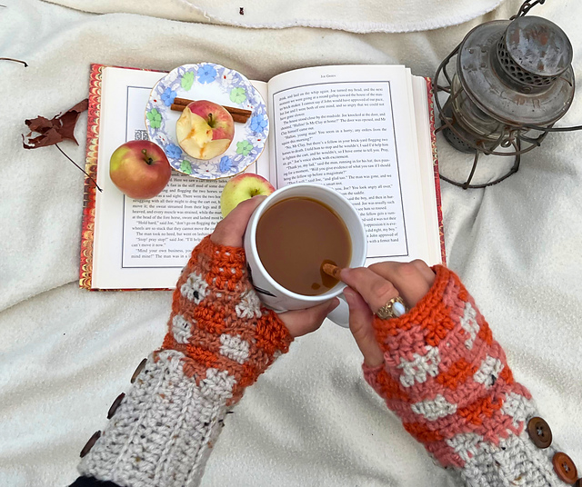 Autumn Moon Fingerless Gloves