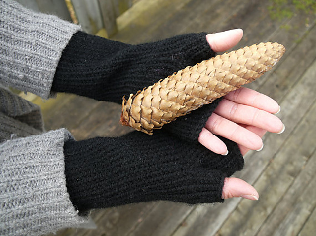 Classic Fingerless Gloves