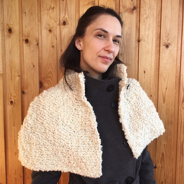 Bouclé Knit Cape/Shawl/Capelet