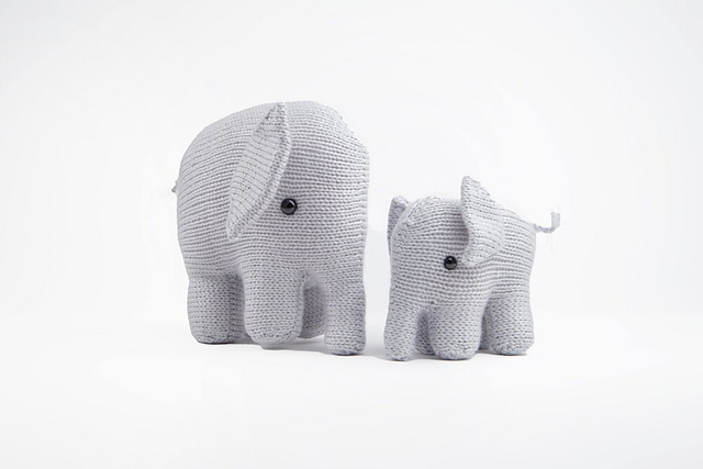 Mummy and Baby Elephants