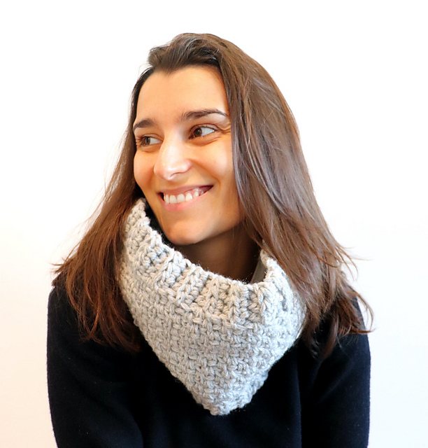 Easy Moss Cowl