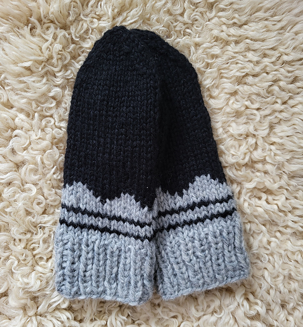 Simple mittens in bulky yarn