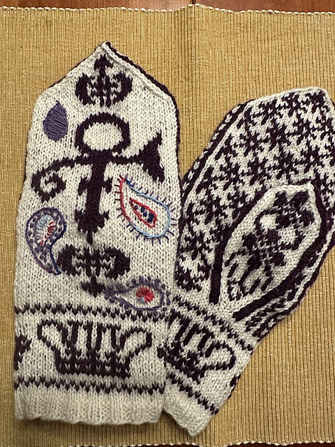 Symbol Mittens