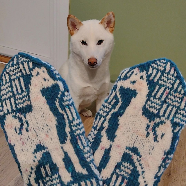 Shibavotten (Shiba Inu Mitten)