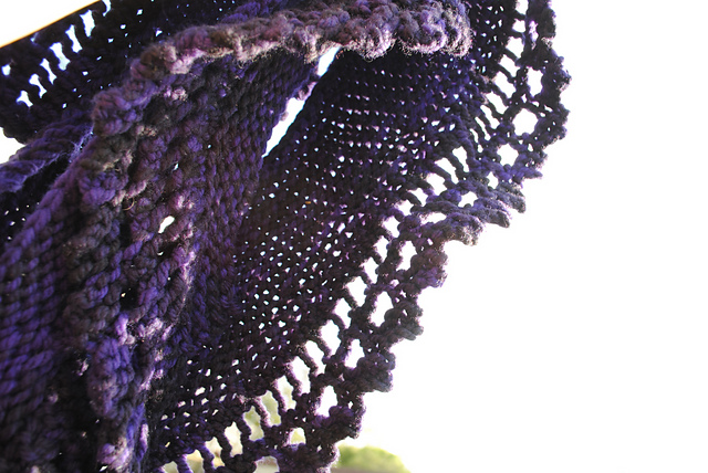 Chunky Scallop Scarf