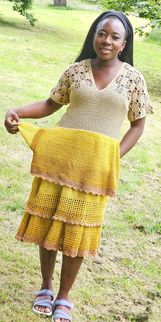 Phlox peplum pocket Dress